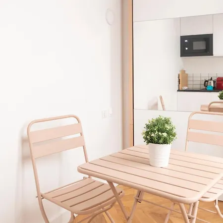 Super Central Mini Studio - 2 Pax, Murphy Bed Parijs Buitenkant foto