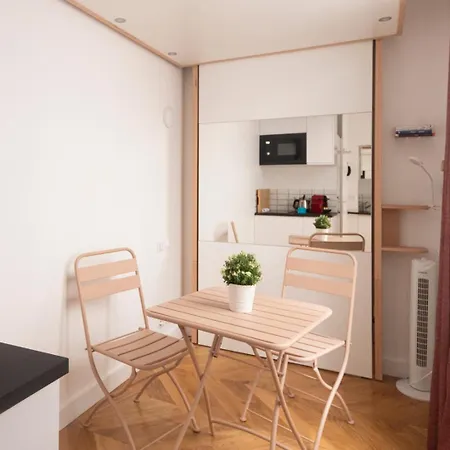 Super Central Mini Studio - 2 Pax, Murphy Bed Parijs Buitenkant foto