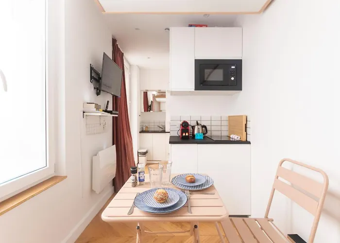 Super Central Mini Studio - 2 Pax, Murphy Bed